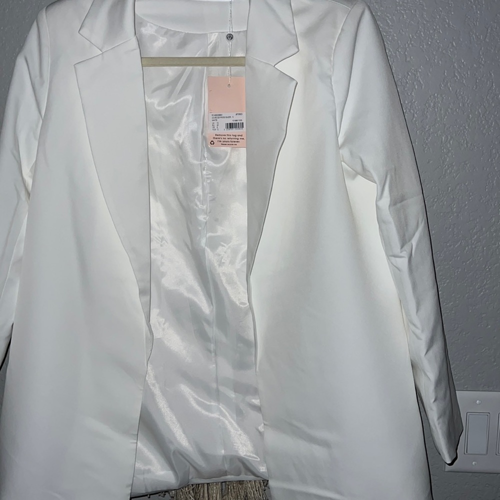 White Missguided Blazer